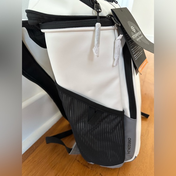 Stormtech insulated Oregon 24 cooler backpack - Picture 5 of 6